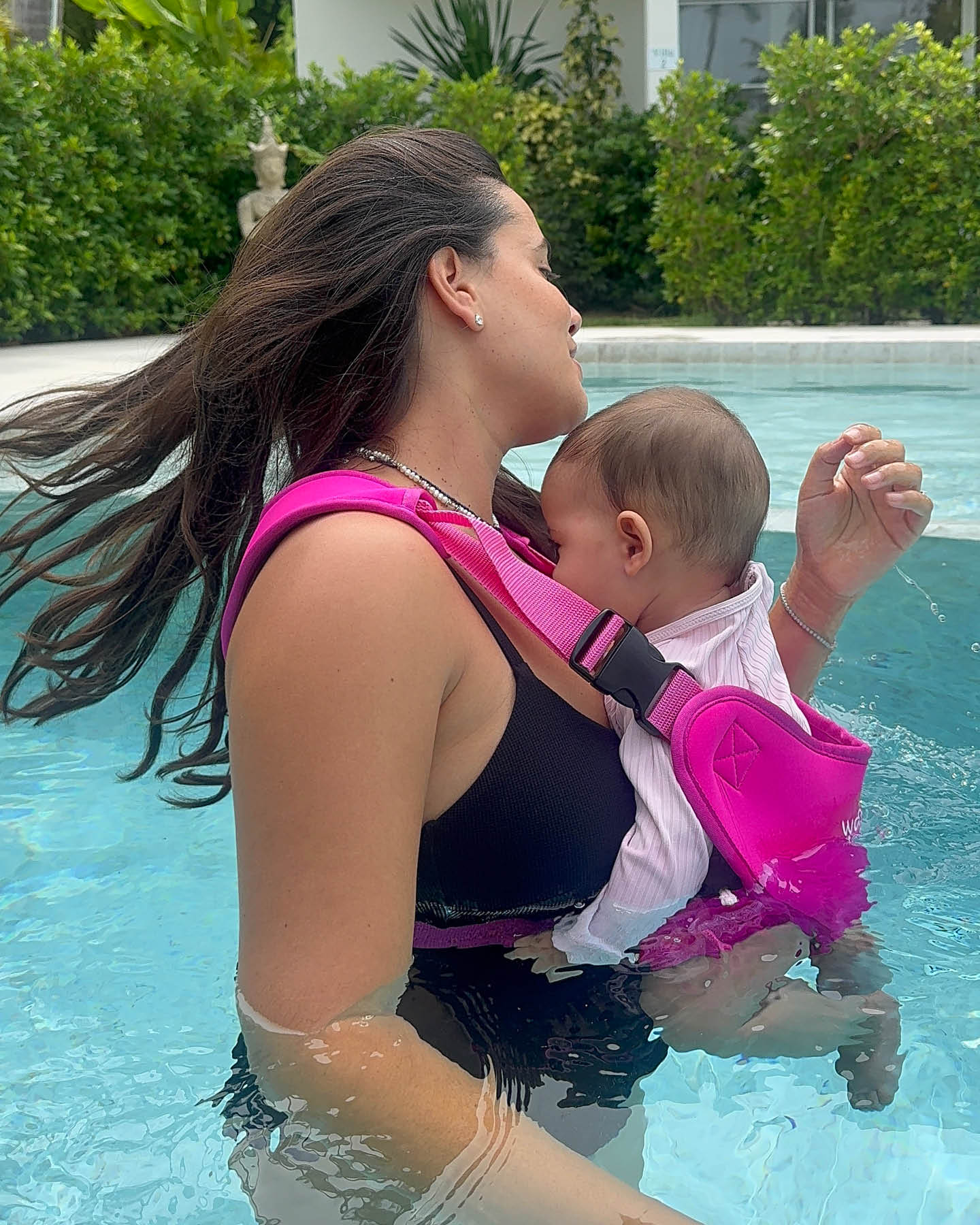water land Baby Carrier グレー　抱っこ紐　プール　夏 Water Baby Carrier for Pool & Beach | WaterLand (Made for Water